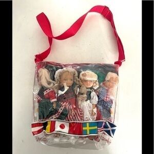 INTERNATIONAL Souvenir dolls with carrying bag